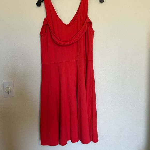 CITY CHIC- Strappy Halter Dress Summer Coral Midi Date Night Wedding
Guest 14 - Picture 3 of 8